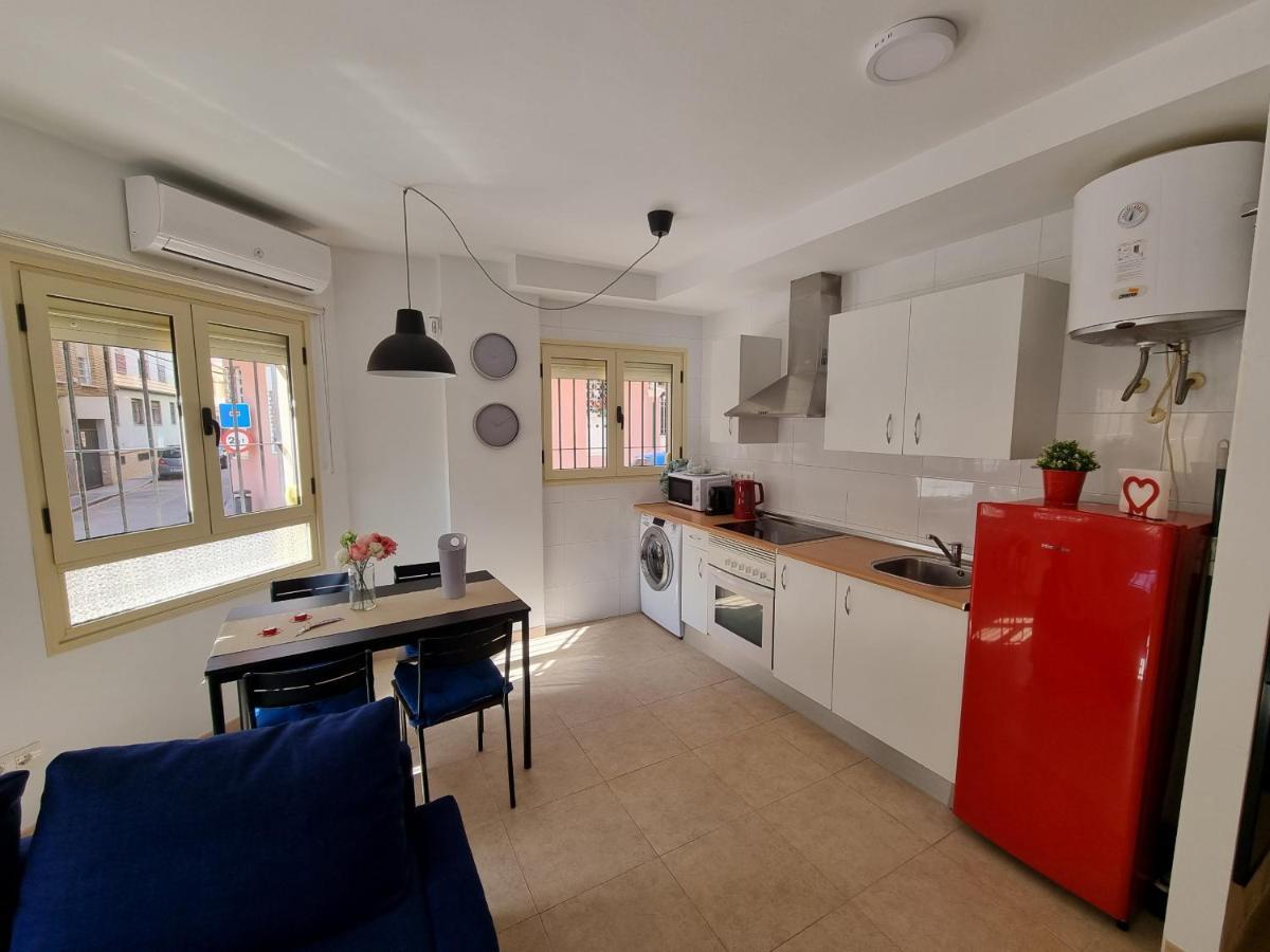 Sea & Wave Maria Boutique Apartment Малага Экстерьер фото