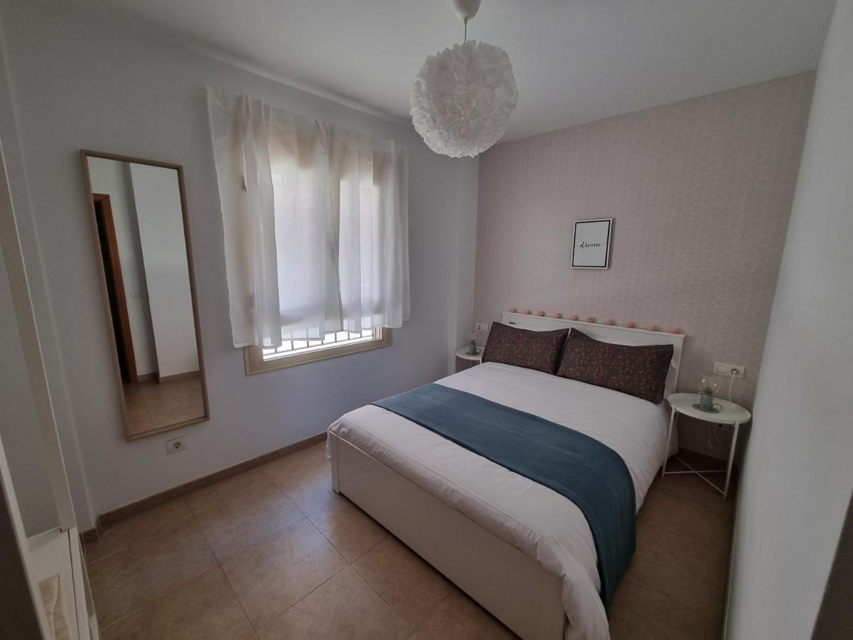 Sea & Wave Maria Boutique Apartment Малага Экстерьер фото